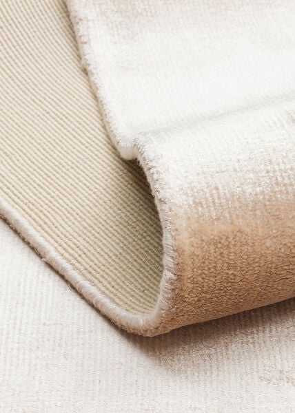 PURE BEIGE