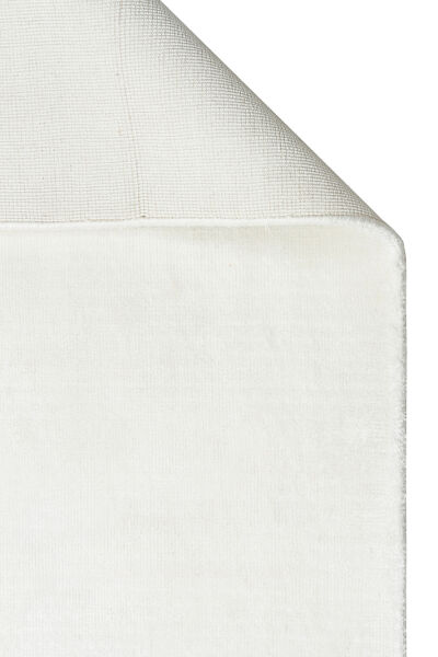 PURE WHITE