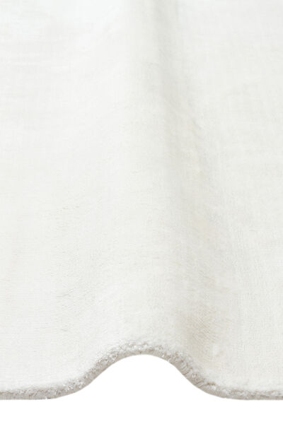 PURE WHITE